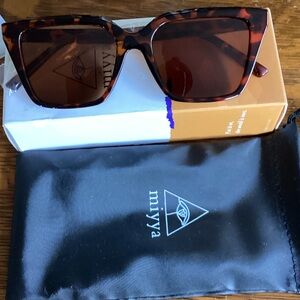 Milya Tortoise Shell Sunglasses